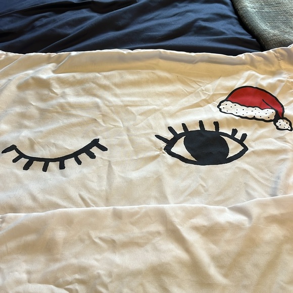Santa Pillow cases - Picture 2 of 5